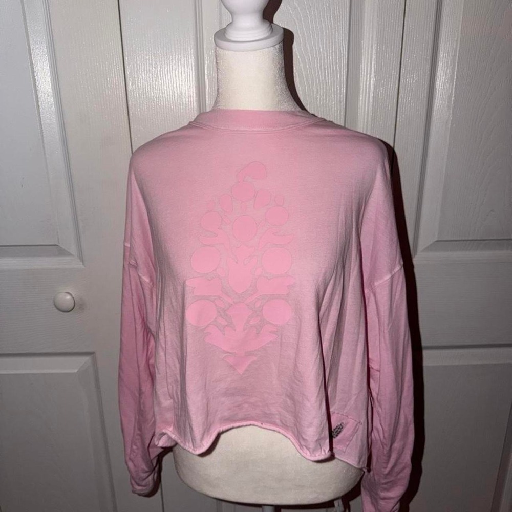 Free People Movement Pink Logo Long Sleeve NWOT Size Small